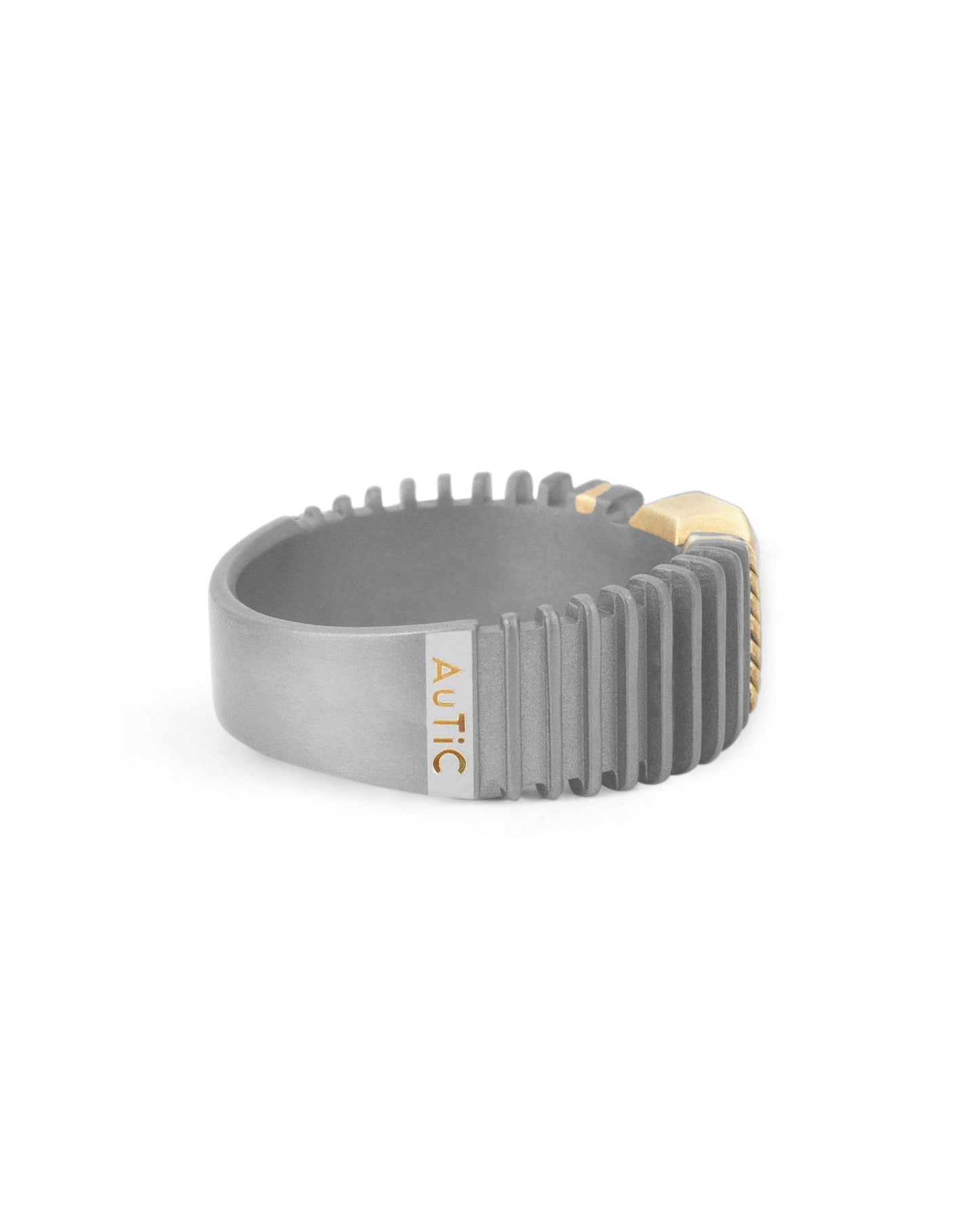 Slice - Men’s Titanium Ring