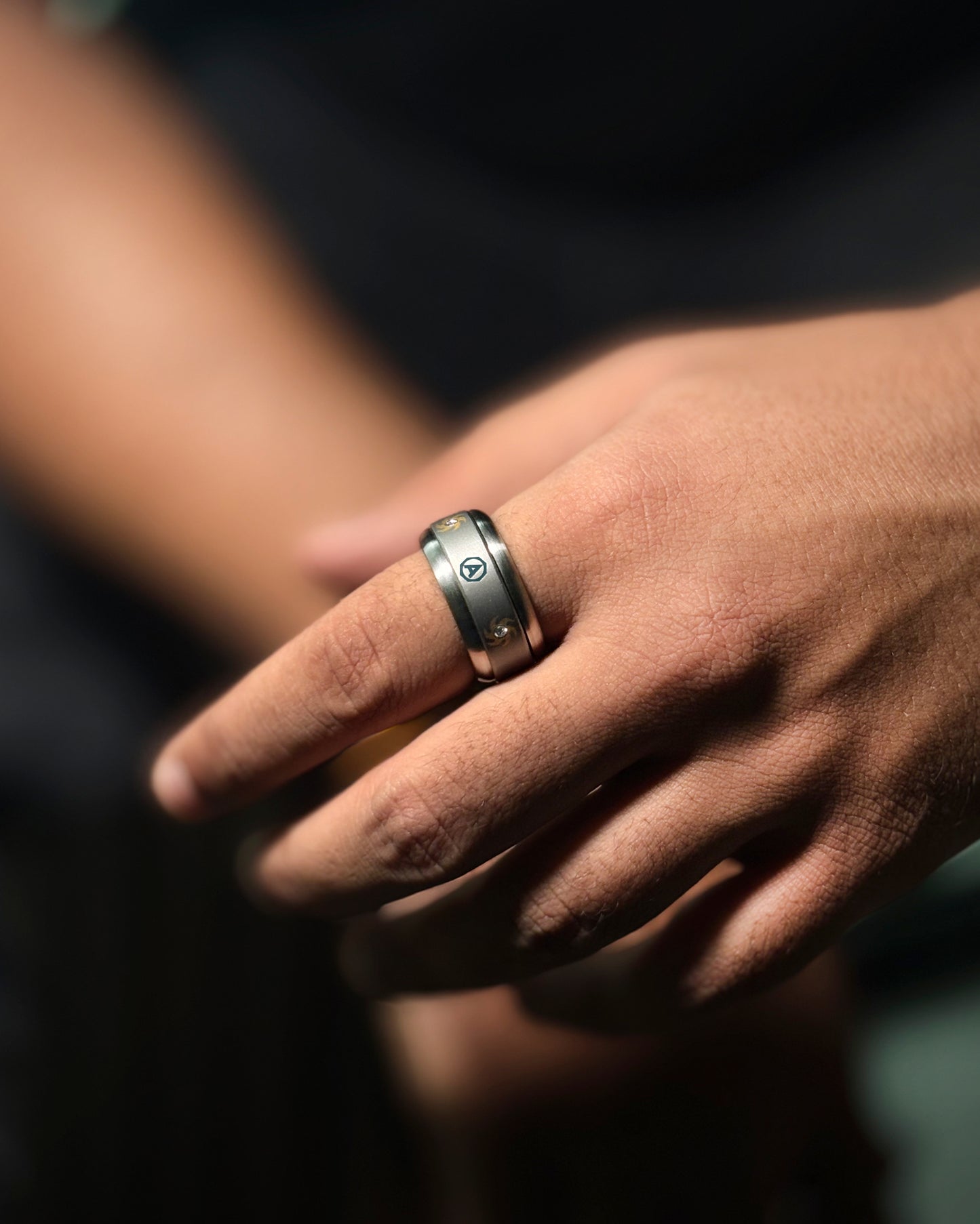 Cosmos – Titanium Revolving Ring